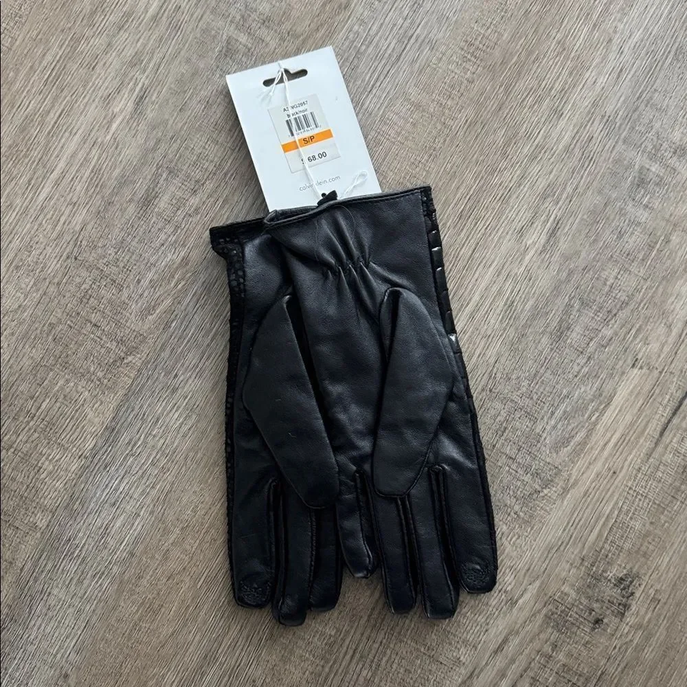 Calvin Klein Black Croc-Embossed Gloves